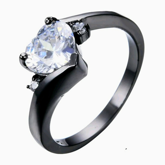 *Sale* New Heart Shaped CZ 18Kt Black Gold Filled Ring. - Picture 1 of 2